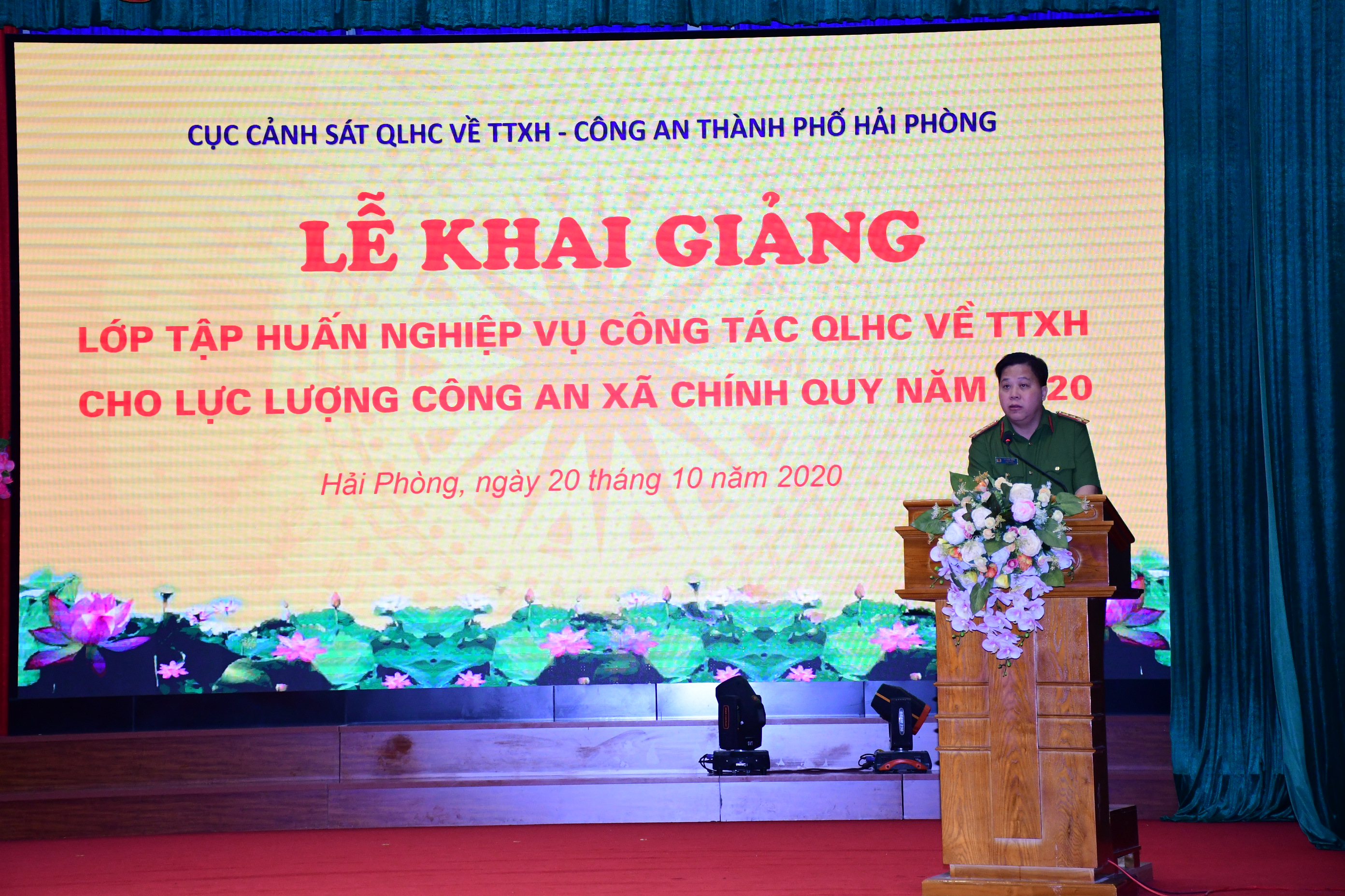 Khai giảng lớp tập huấn nghiệp vụ công tác quản lý hành chính về trật tự xã hội cho Công an xã chính quy